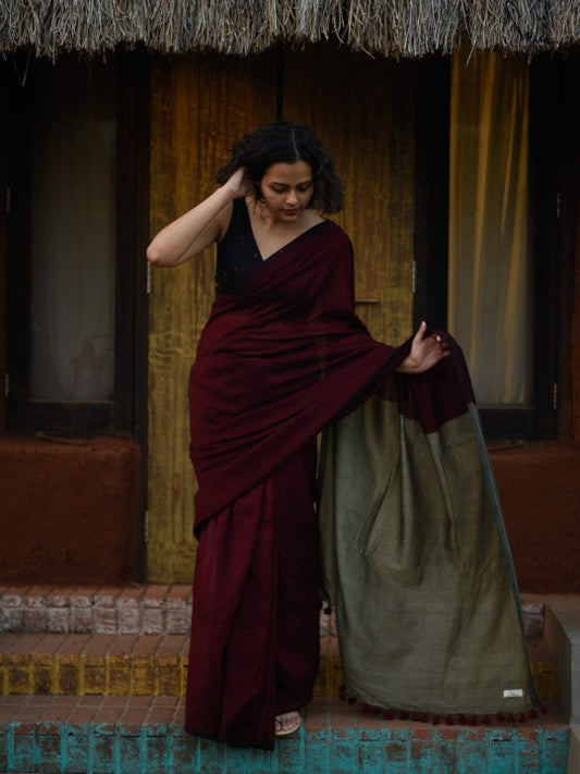 Maroon & Beige Colourblocked Saree